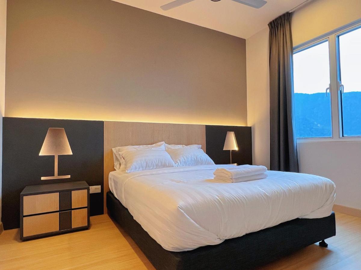 Genting 6pax 2 Car Parks At Windmill Upon Hills *