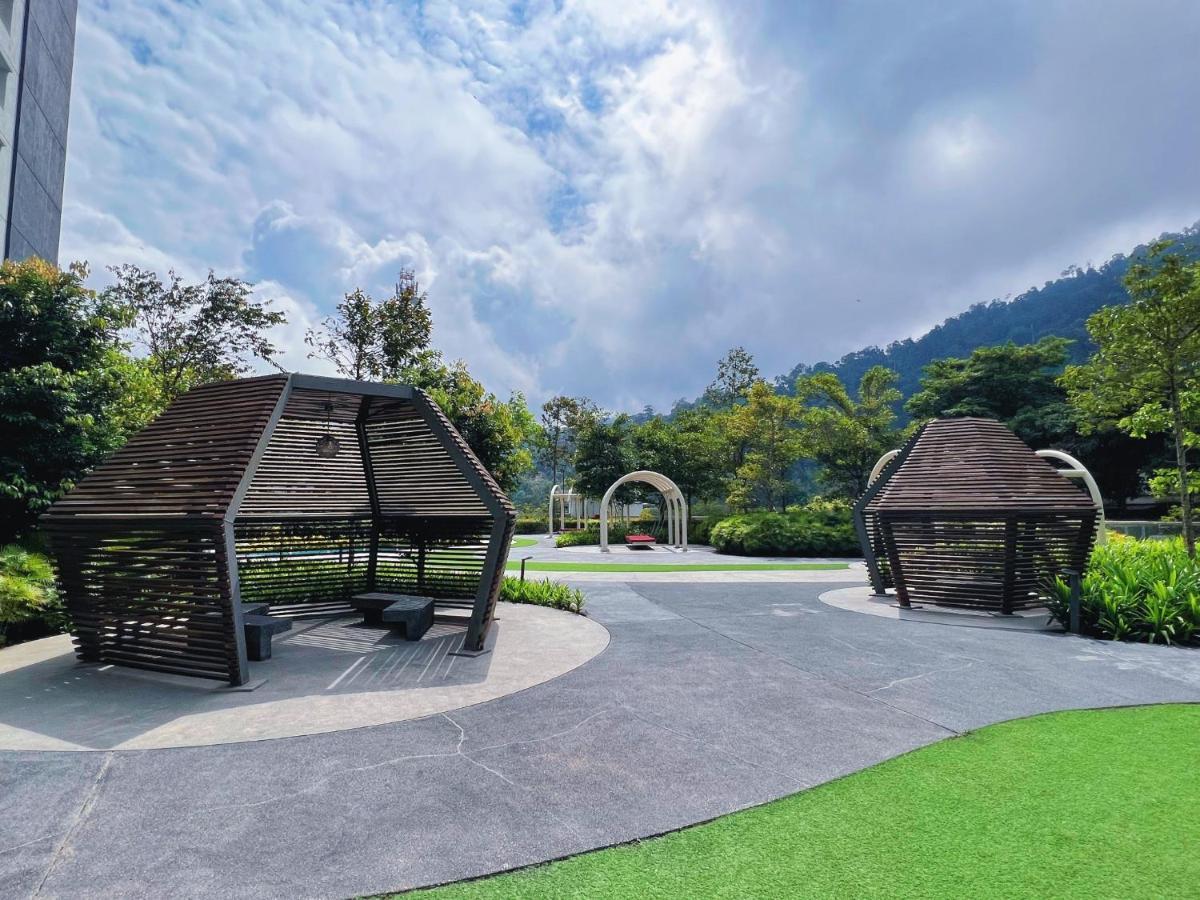 Genting 6pax 2 Car Parks At Windmill Upon Hills Apartment *